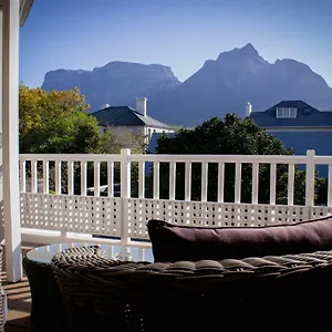 Westbury House 2* Cape Town